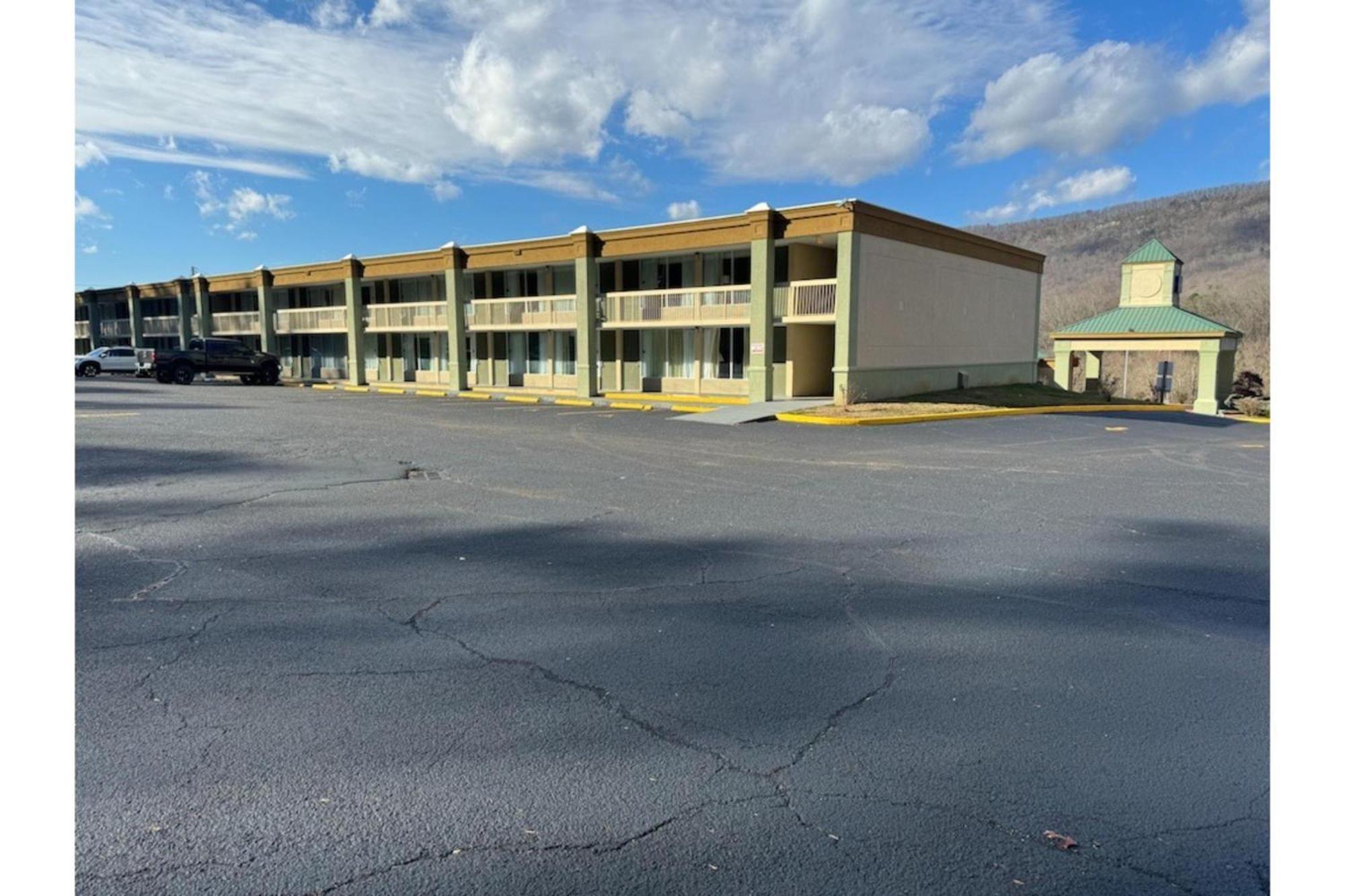 Quality Inn Harriman Экстерьер фото