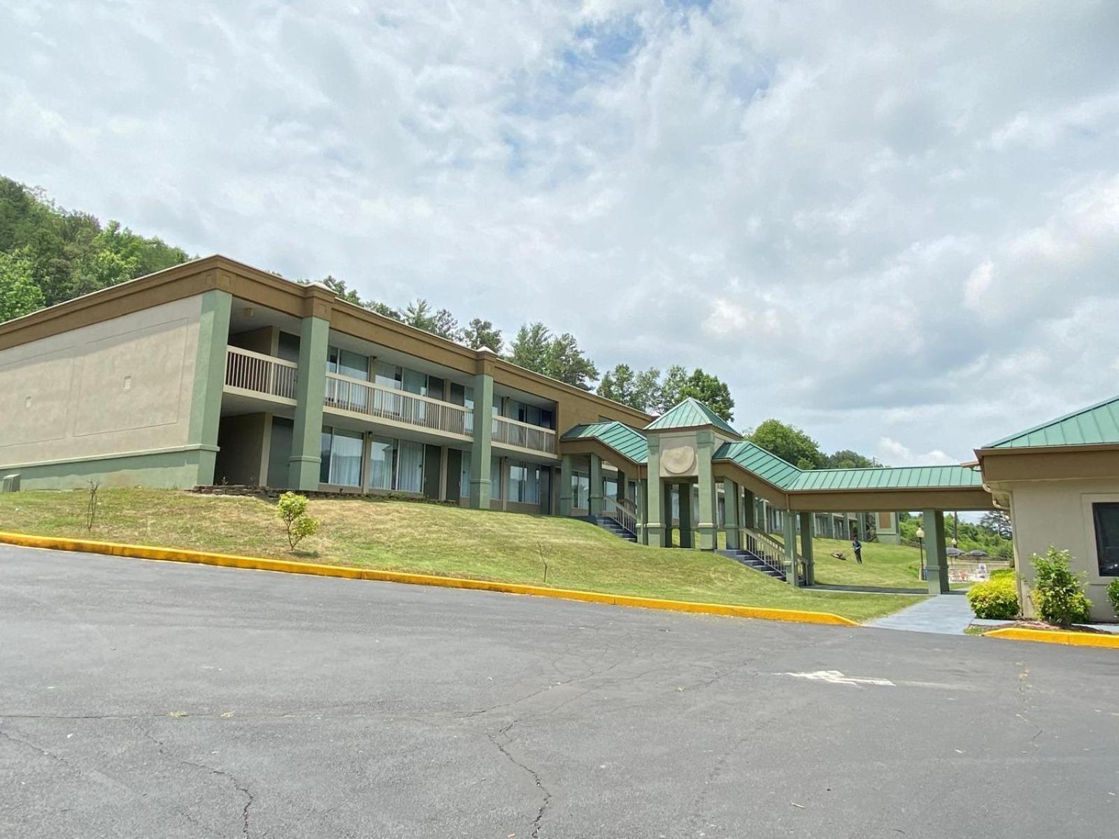 Quality Inn Harriman Экстерьер фото